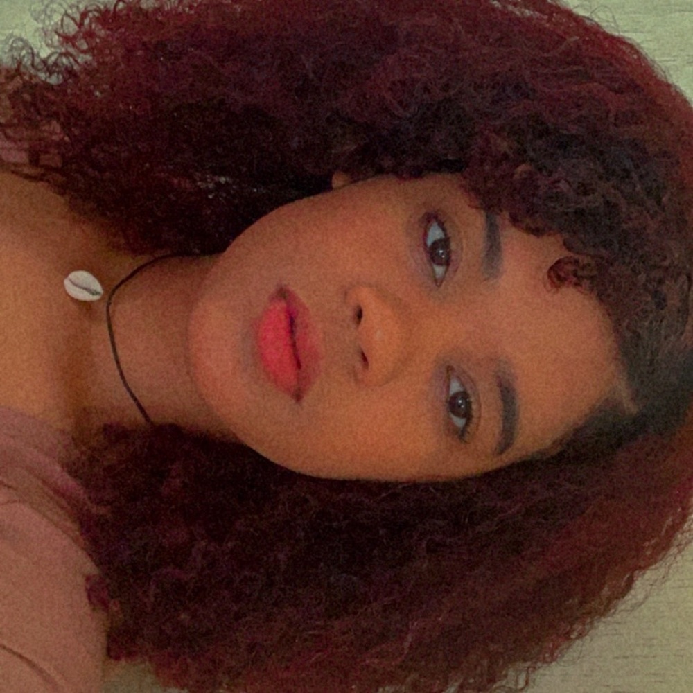 Meet your Posher, Josiane